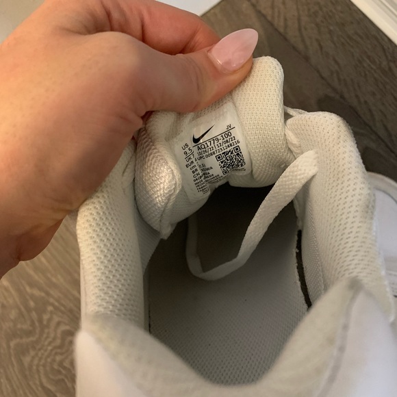 Women’s Nike - White Sneaker - Picture 4 of 4